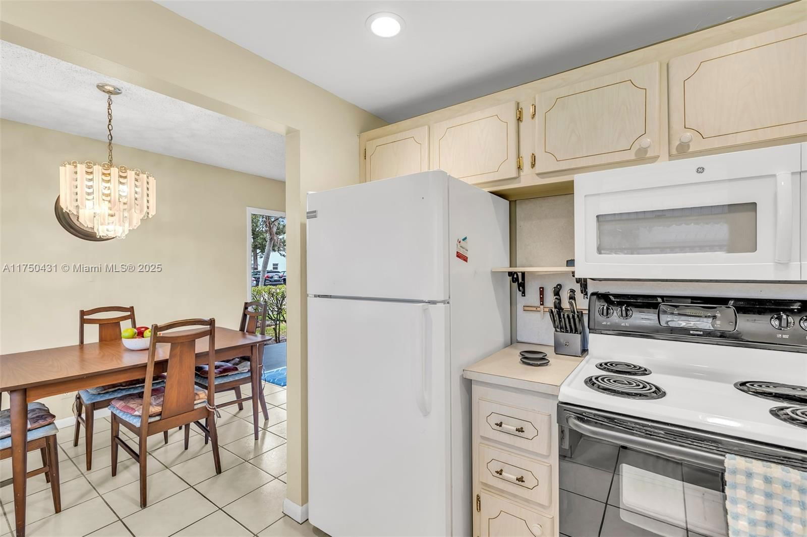 Real estate property located at 73 Farnham D #73, Broward, Farnham D Condo, Deerfield Beach, FL