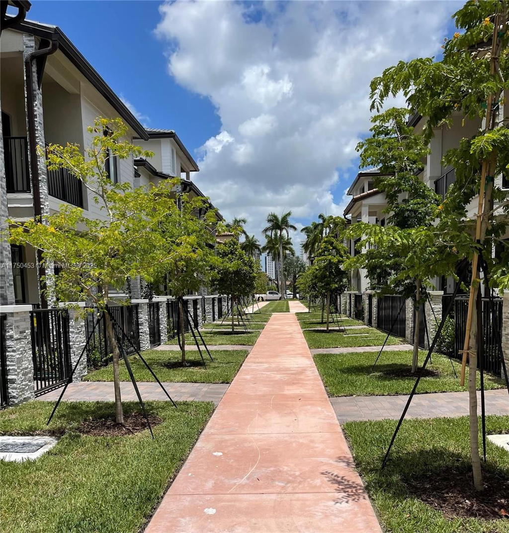 Real estate property located at 4528 83rd Path #4528, Miami-dade, Downtown Doral South Phas, Doral, FL