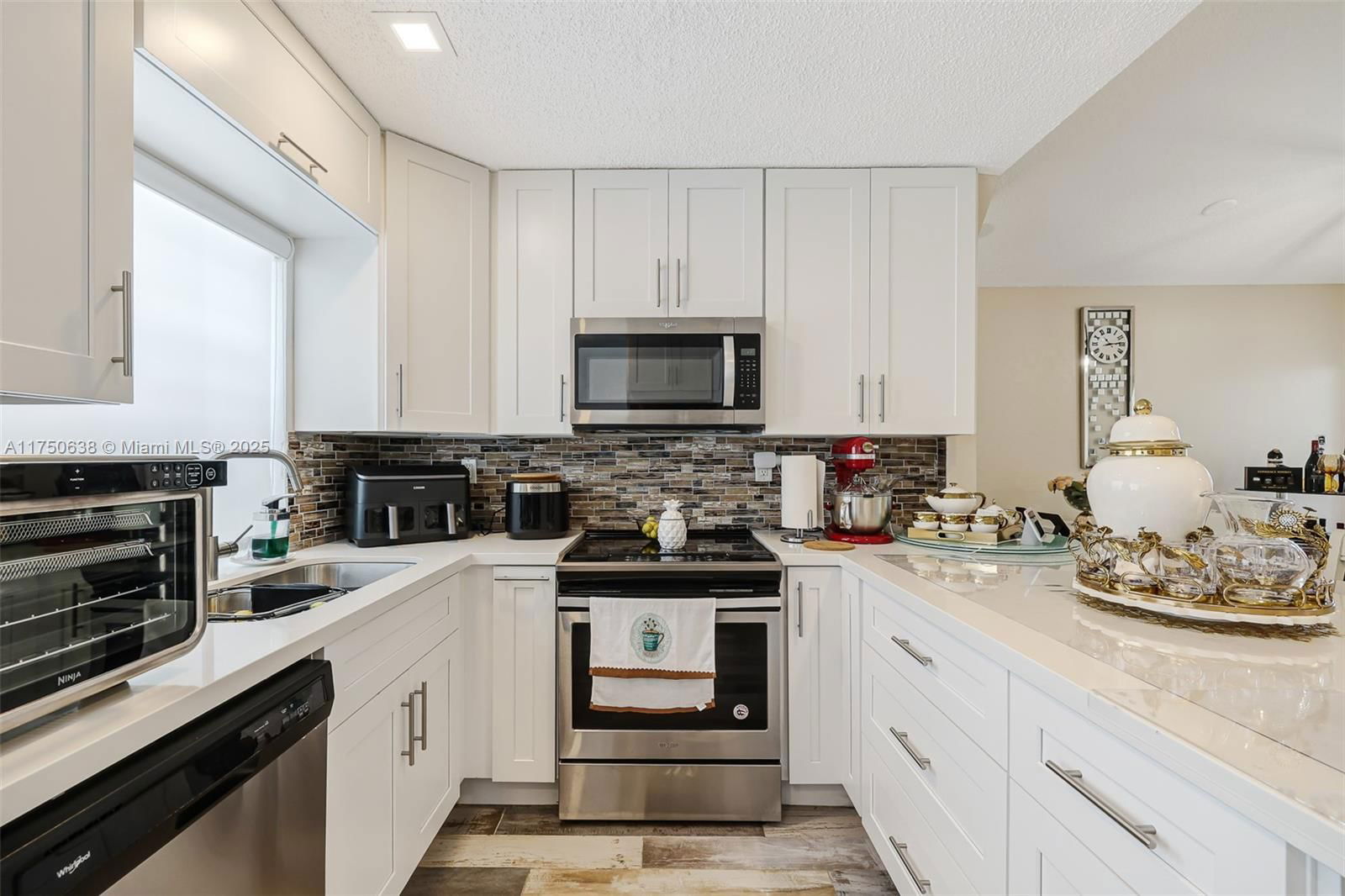 Real estate property located at 13781 147th Cir Ln #2-17, Miami-dade, Vilg Homes Country Walk C, Miami, FL