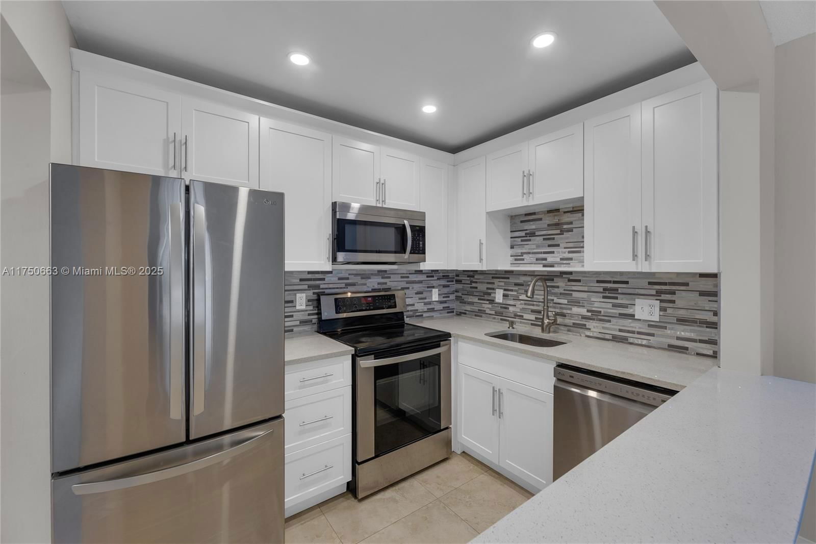Real estate property located at 101 Mcnab Rd #210, Broward, Barcelona Gardens Condo B, Pompano Beach, FL