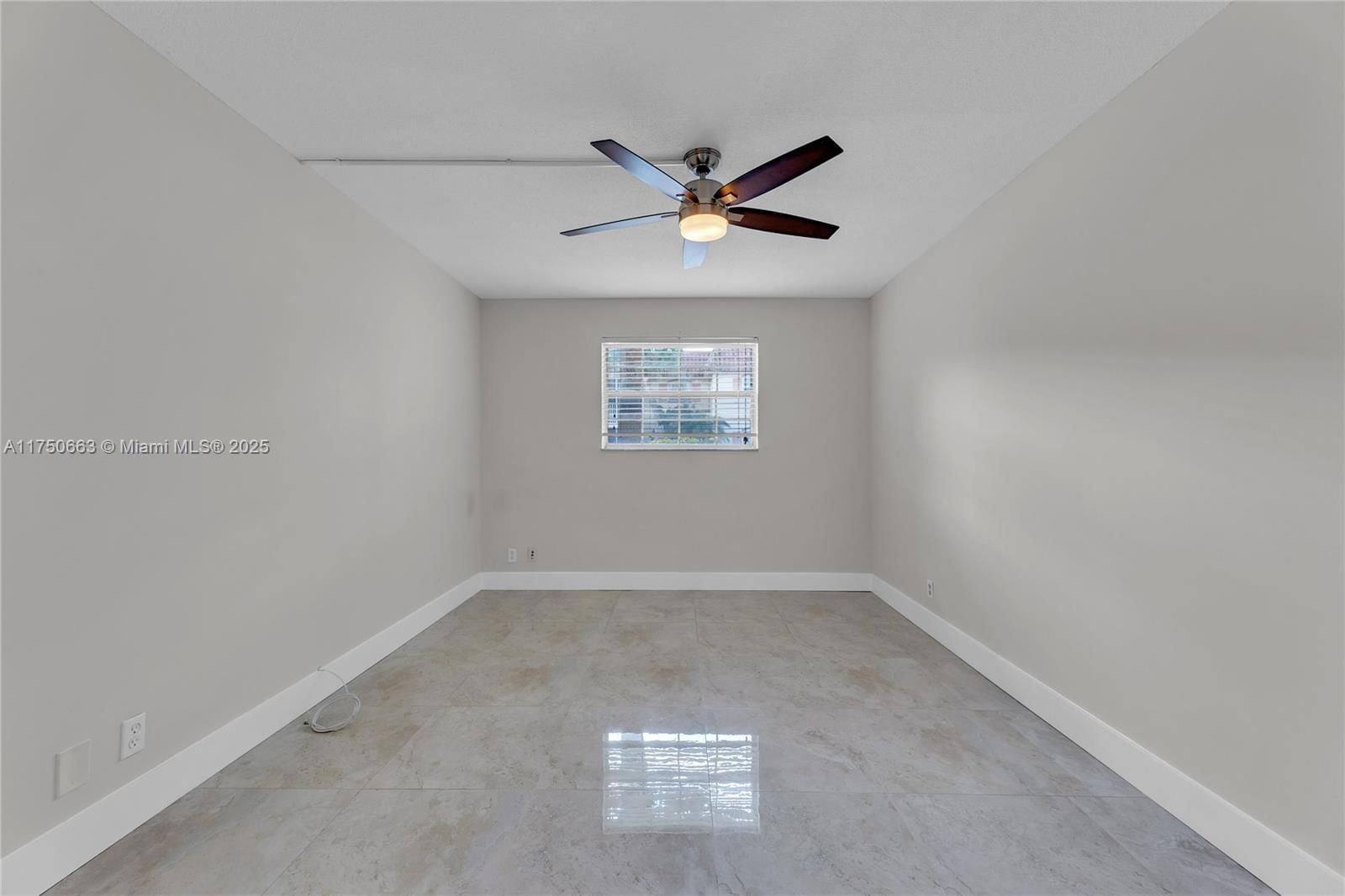 Real estate property located at 101 Mcnab Rd #210, Broward, Barcelona Gardens Condo B, Pompano Beach, FL