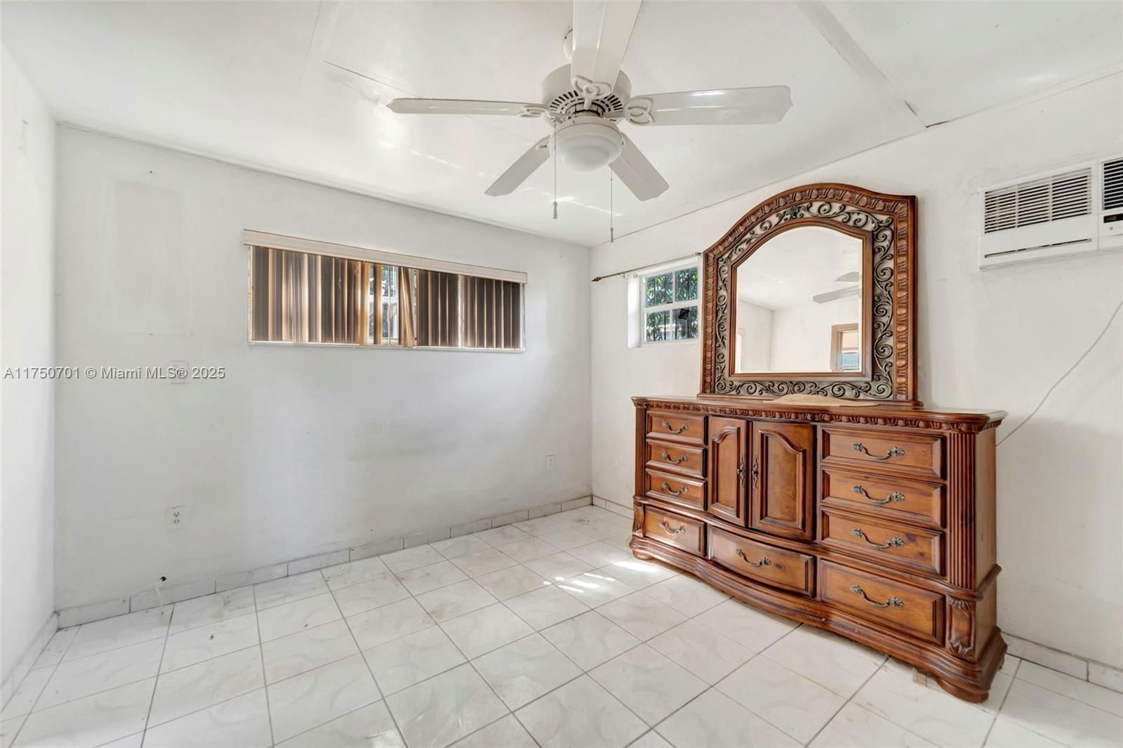 Real estate property located at 1110 140th St, Miami-dade, 1st Addn To Hyde Park Man, Miami, FL
