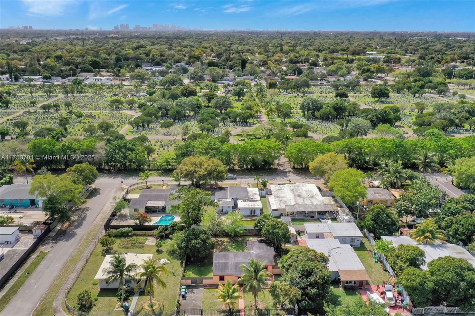 Real estate property located at 1110 140th St, Miami-dade, 1st Addn To Hyde Park Man, Miami, FL