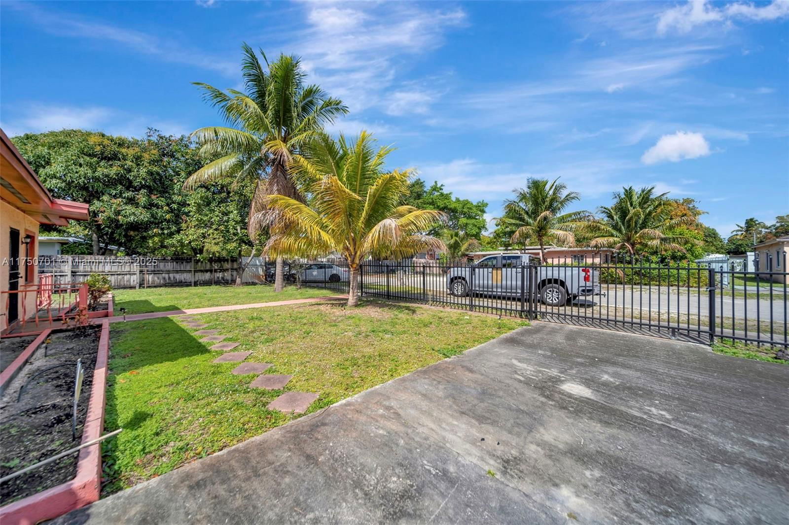 Real estate property located at 1110 140th St, Miami-dade, 1st Addn To Hyde Park Man, Miami, FL