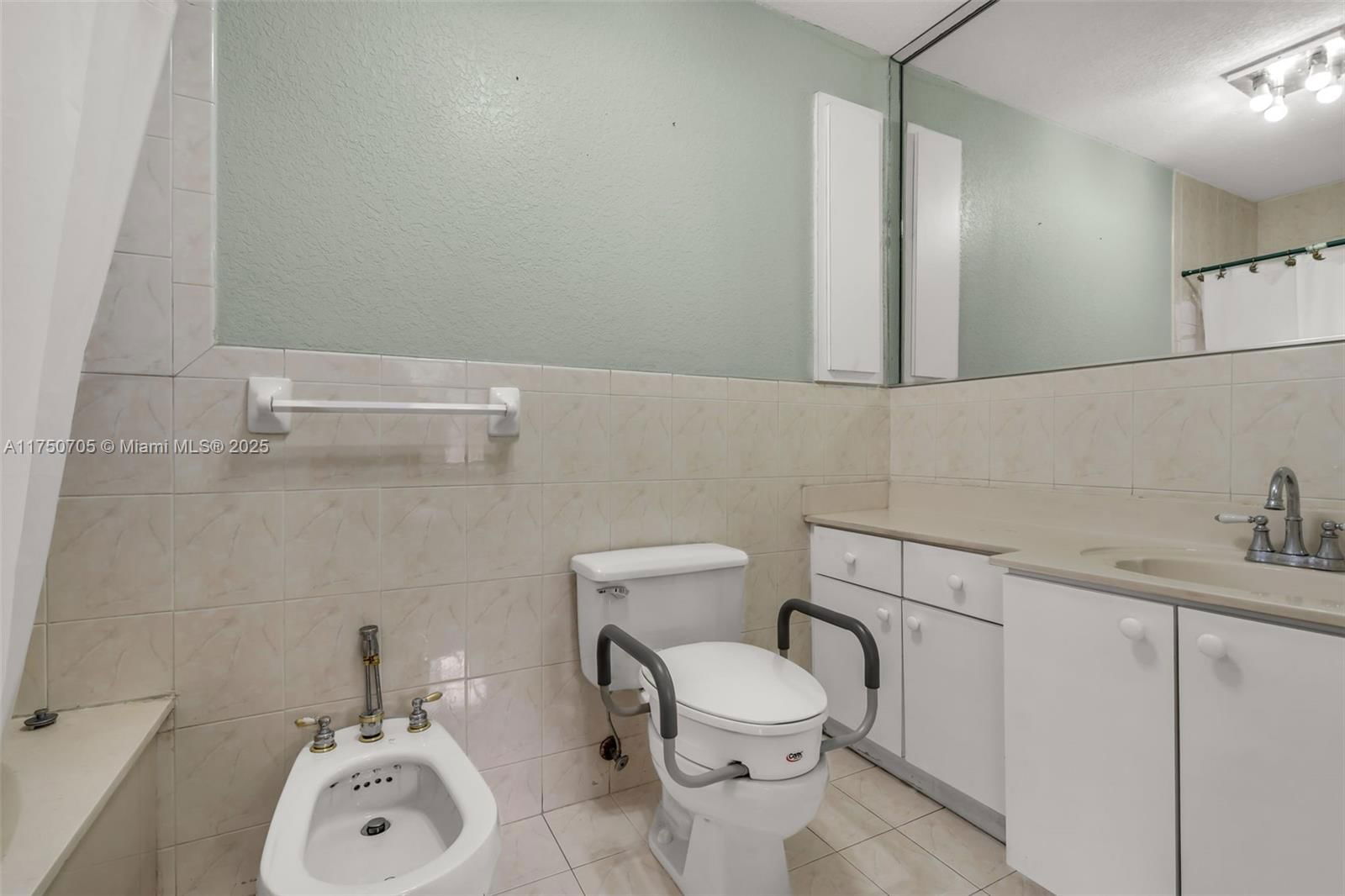 Real estate property located at 12752 98th Pl, Miami-dade, Golden Eagle Estates Sec, Hialeah Gardens, FL