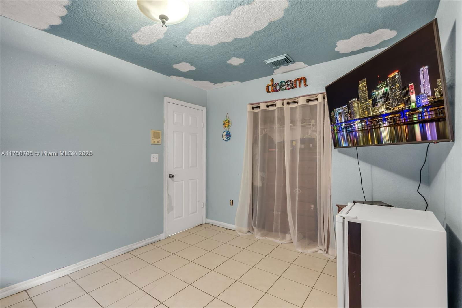 Real estate property located at 12752 98th Pl, Miami-dade, Golden Eagle Estates Sec, Hialeah Gardens, FL