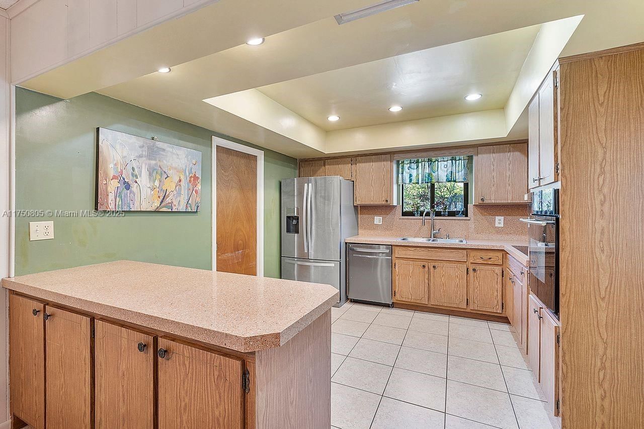 Real estate property located at 2381 34th Ave, Broward, Riverland Village Sec 1-r, Fort Lauderdale, FL