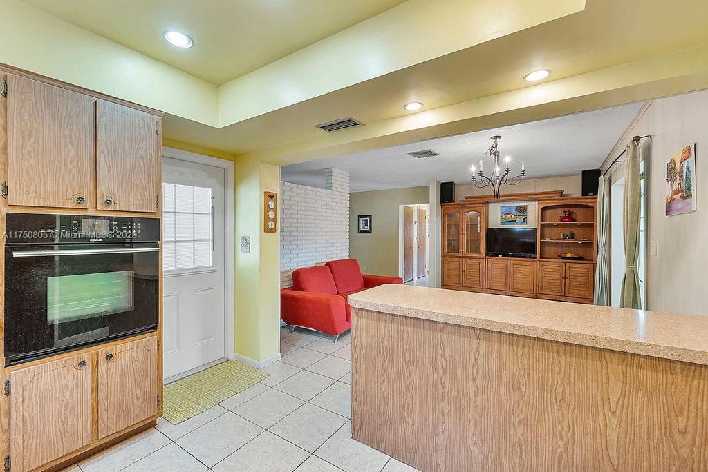 Real estate property located at 2381 34th Ave, Broward, Riverland Village Sec 1-r, Fort Lauderdale, FL