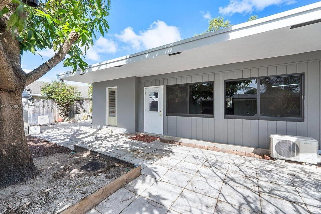 Real estate property located at 2381 34th Ave, Broward, Riverland Village Sec 1-r, Fort Lauderdale, FL