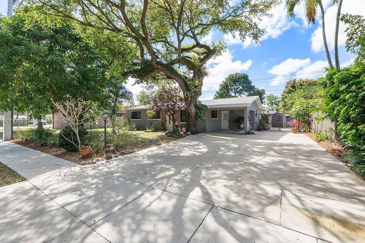 Real estate property located at 2381 34th Ave, Broward, Riverland Village Sec 1-r, Fort Lauderdale, FL