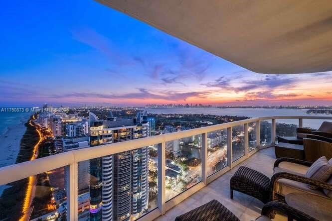 Real estate property located at 6365 Collins Ave #3903, Miami-dade, Akoya Condo, Miami Beach, FL