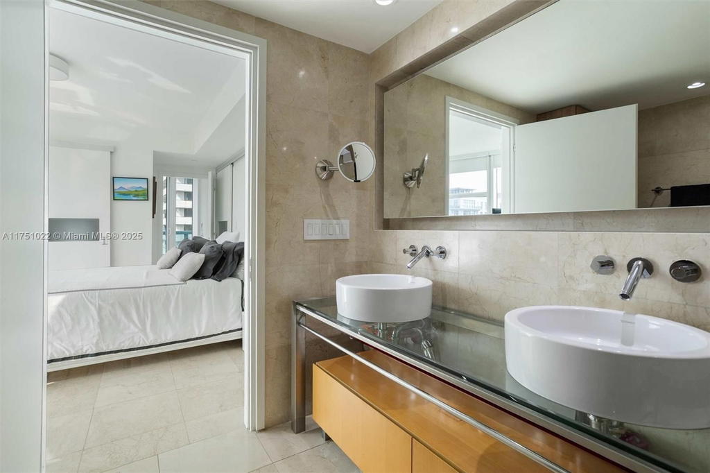 Real estate property located at 6000 Indian Creek Dr #11B, Miami-dade, 6000 Indian Creek Condo, Miami Beach, FL