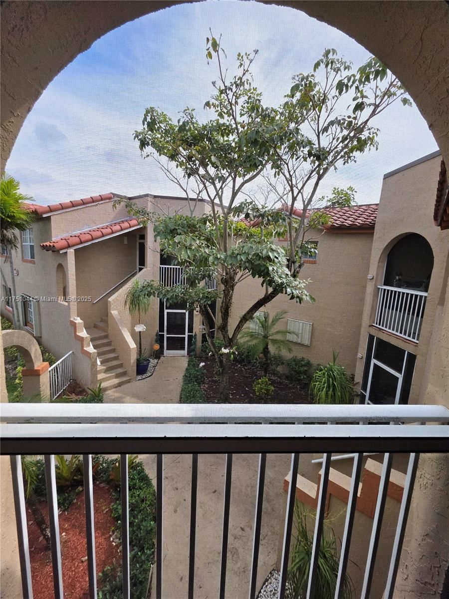Real estate property located at 365 86th Ave #201, Broward, Windmill Lakes Iii Condo, Pembroke Pines, FL