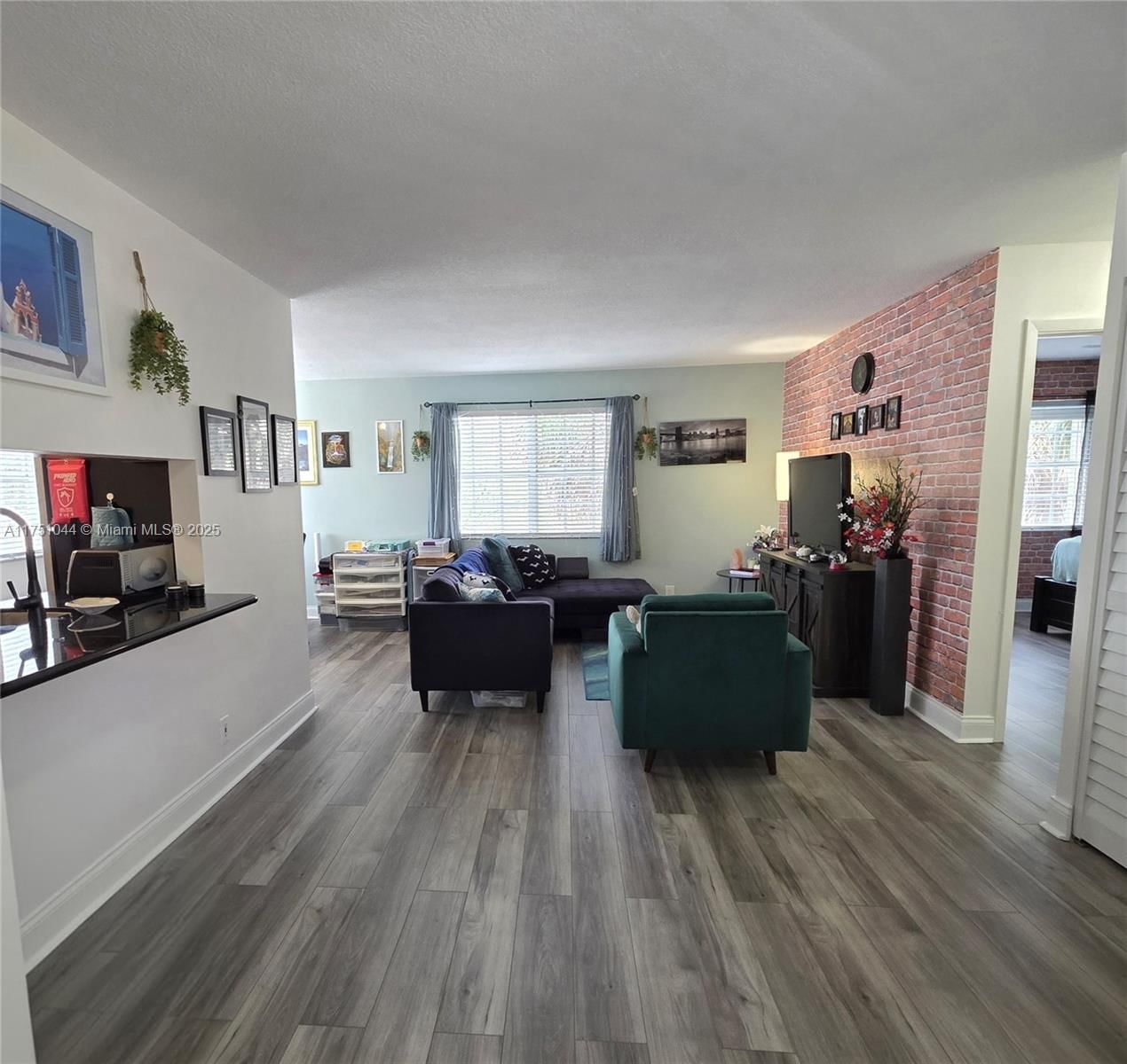 Real estate property located at 365 86th Ave #201, Broward, Windmill Lakes Iii Condo, Pembroke Pines, FL