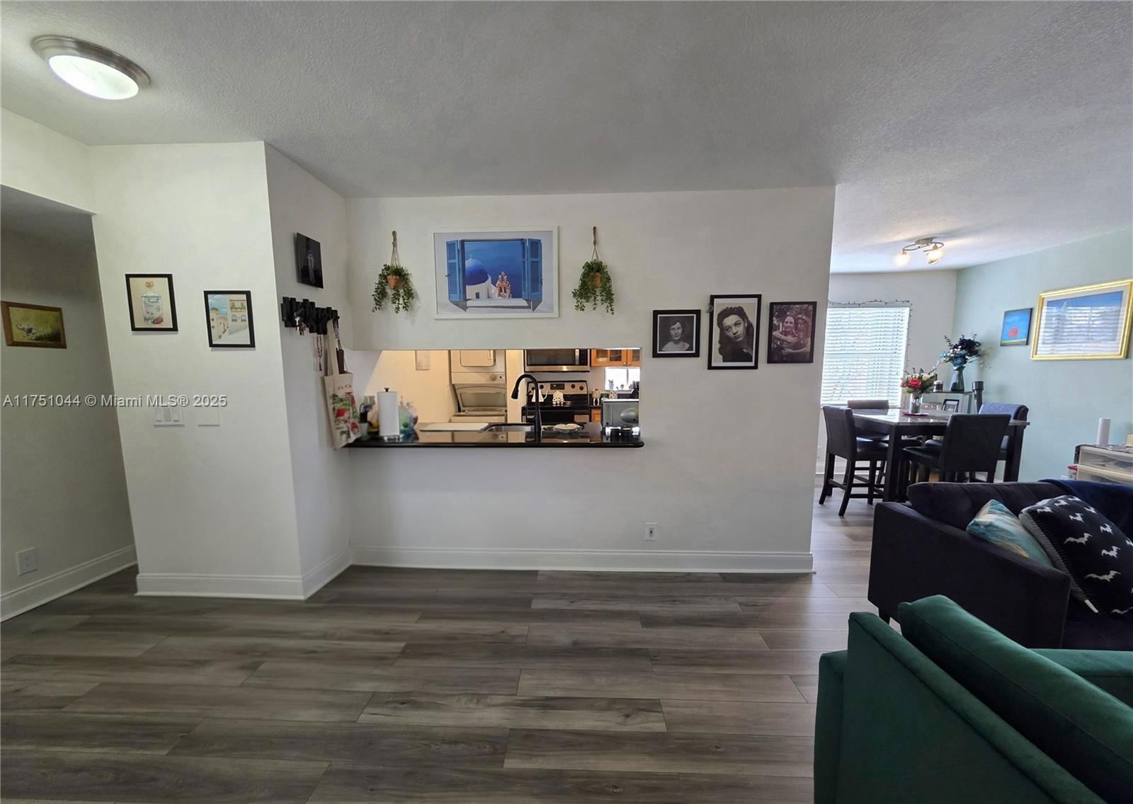 Real estate property located at 365 86th Ave #201, Broward, Windmill Lakes Iii Condo, Pembroke Pines, FL