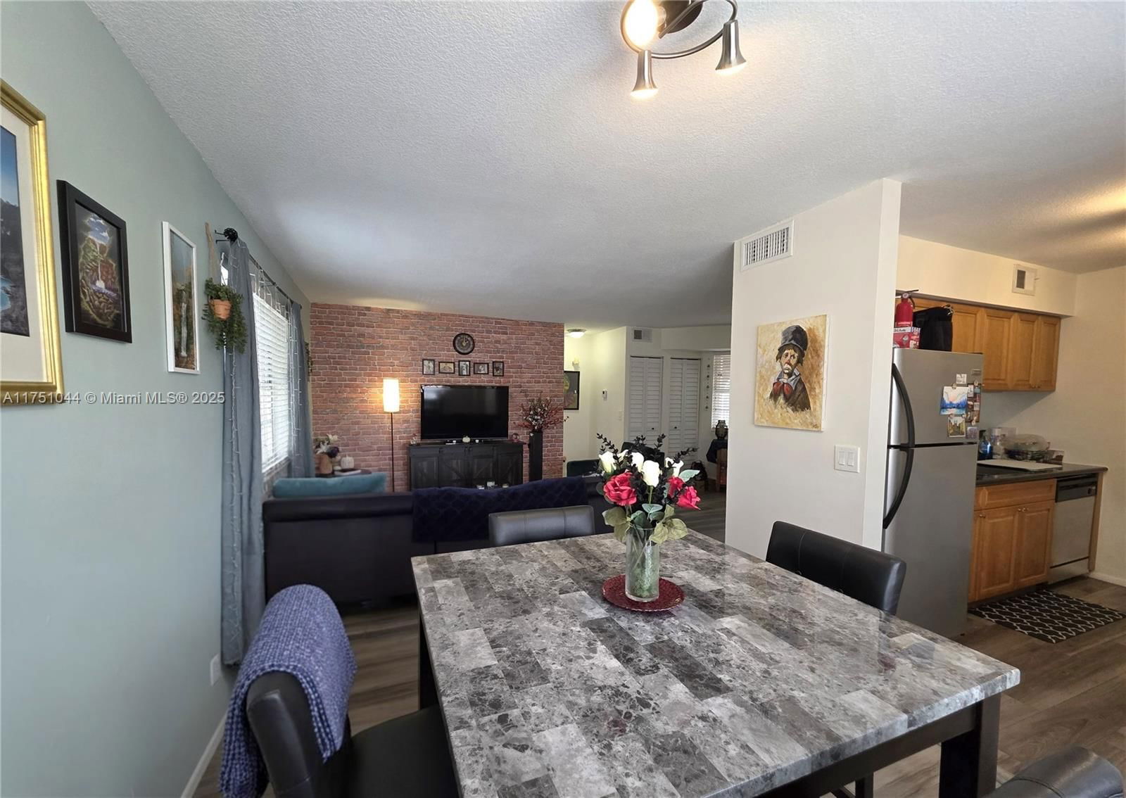Real estate property located at 365 86th Ave #201, Broward, Windmill Lakes Iii Condo, Pembroke Pines, FL