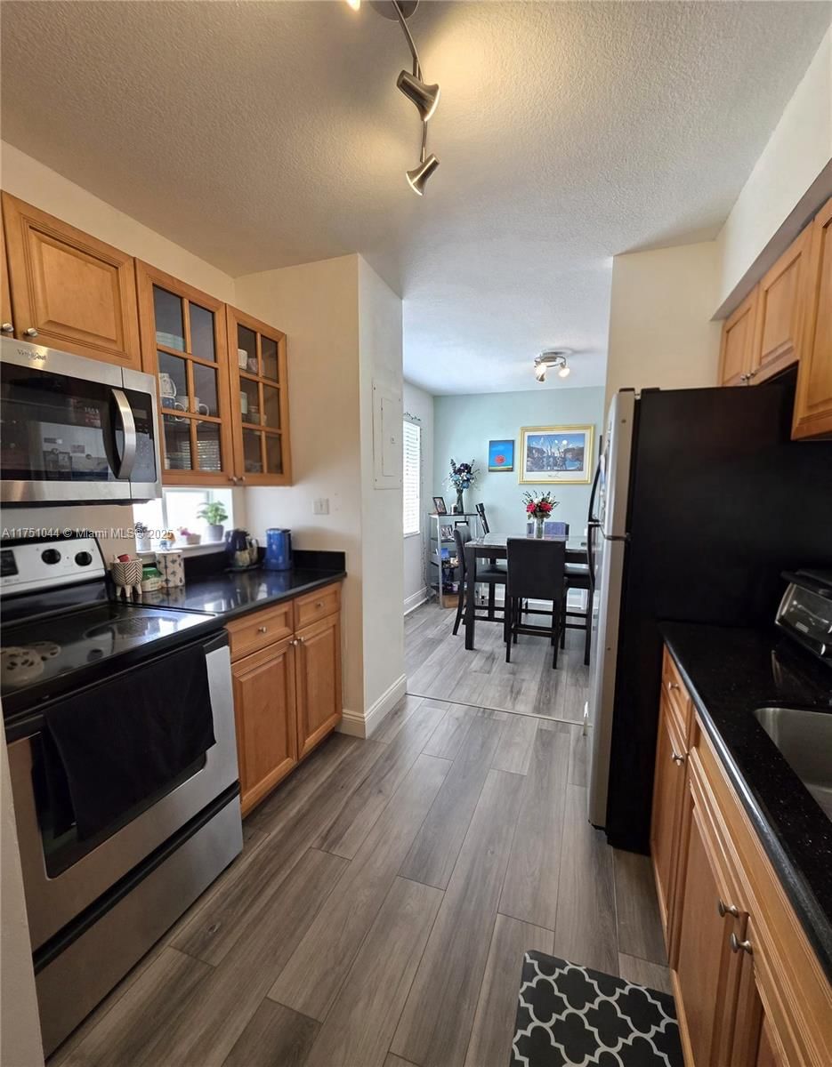Real estate property located at 365 86th Ave #201, Broward, Windmill Lakes Iii Condo, Pembroke Pines, FL
