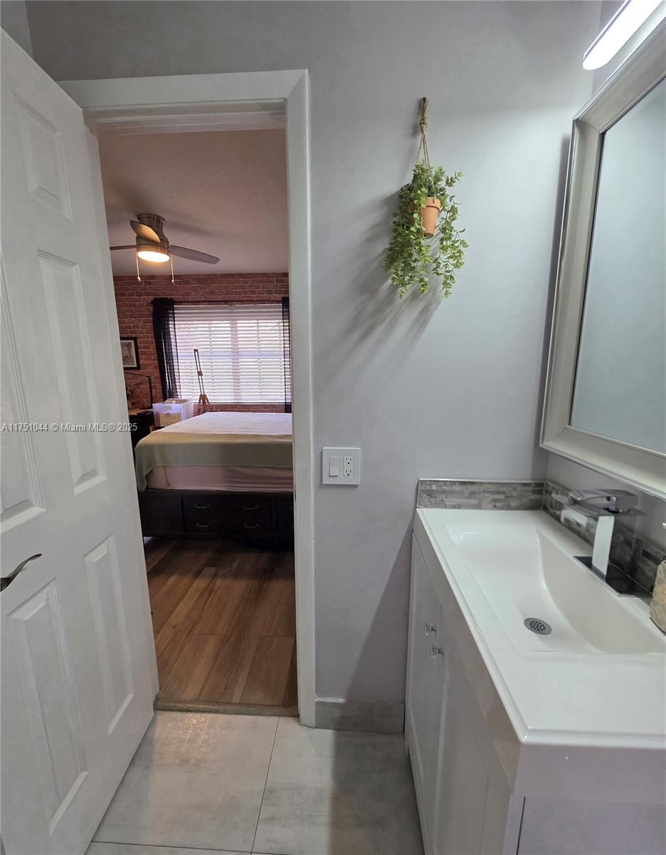 Real estate property located at 365 86th Ave #201, Broward, Windmill Lakes Iii Condo, Pembroke Pines, FL