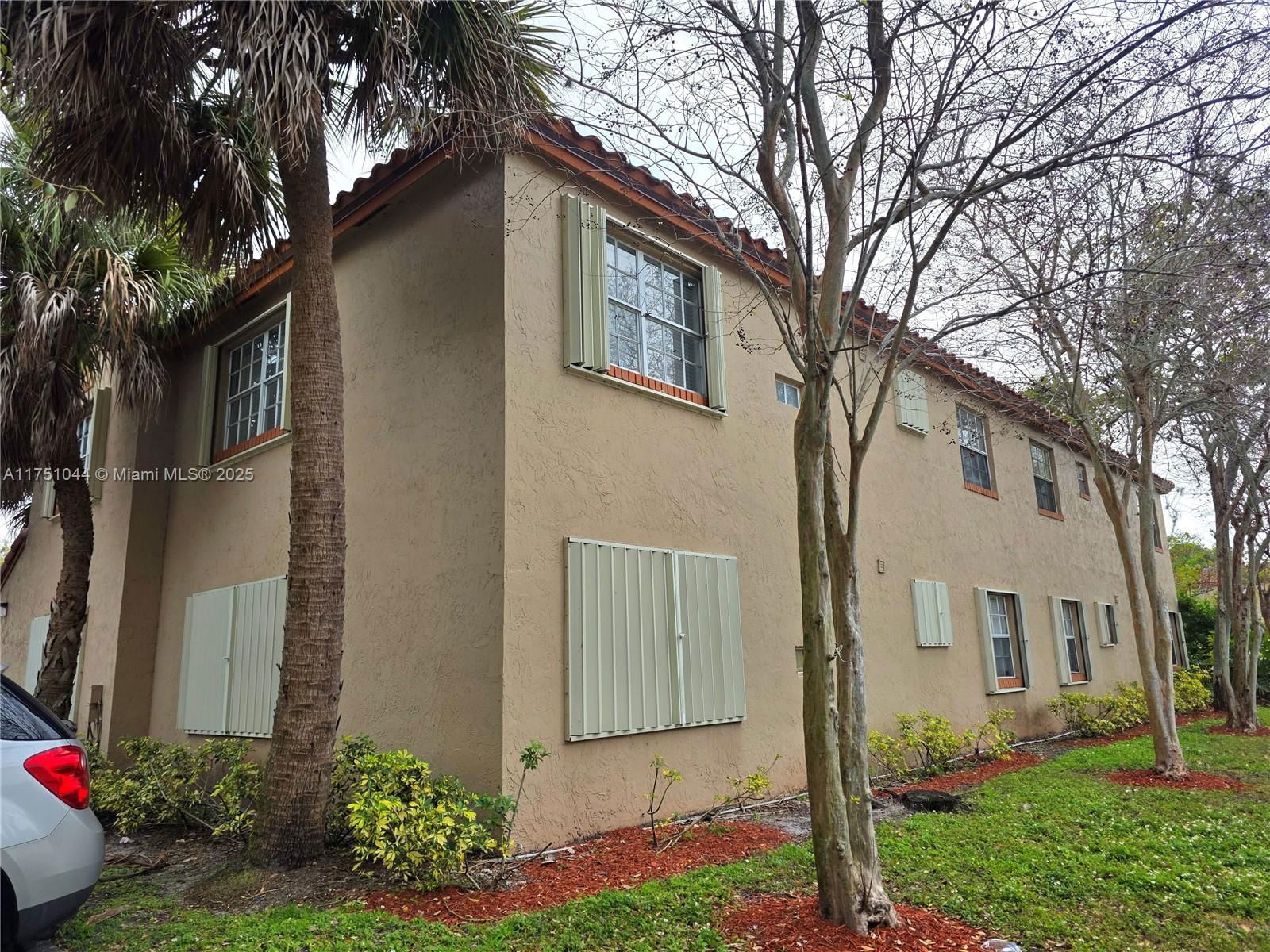 Real estate property located at 365 86th Ave #201, Broward, Windmill Lakes Iii Condo, Pembroke Pines, FL