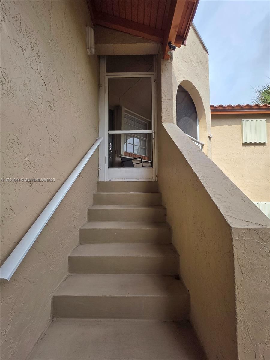 Real estate property located at 365 86th Ave #201, Broward, Windmill Lakes Iii Condo, Pembroke Pines, FL