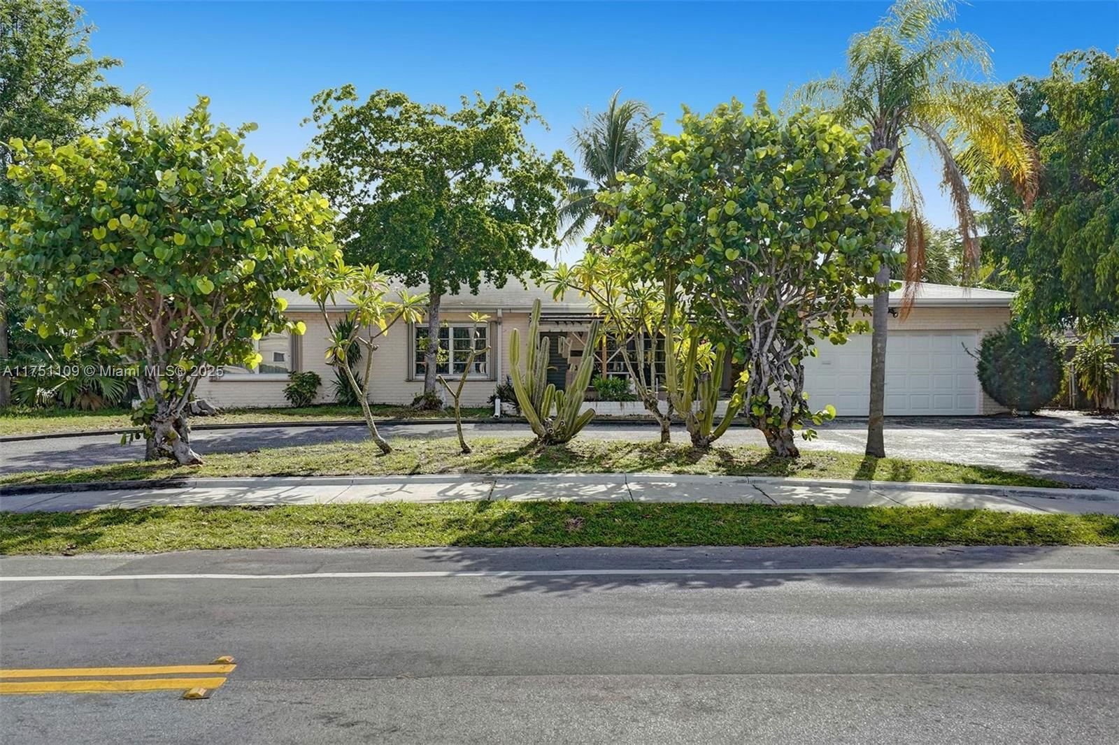 Real estate property located at 2441 Bayview Dr, Broward, Coral Ridge Galt Add, Fort Lauderdale, FL