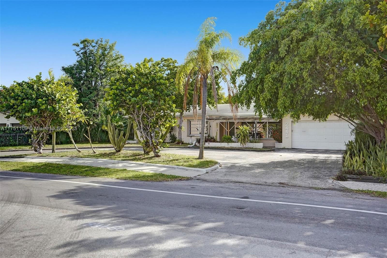 Real estate property located at 2441 Bayview Dr, Broward, Coral Ridge Galt Add, Fort Lauderdale, FL