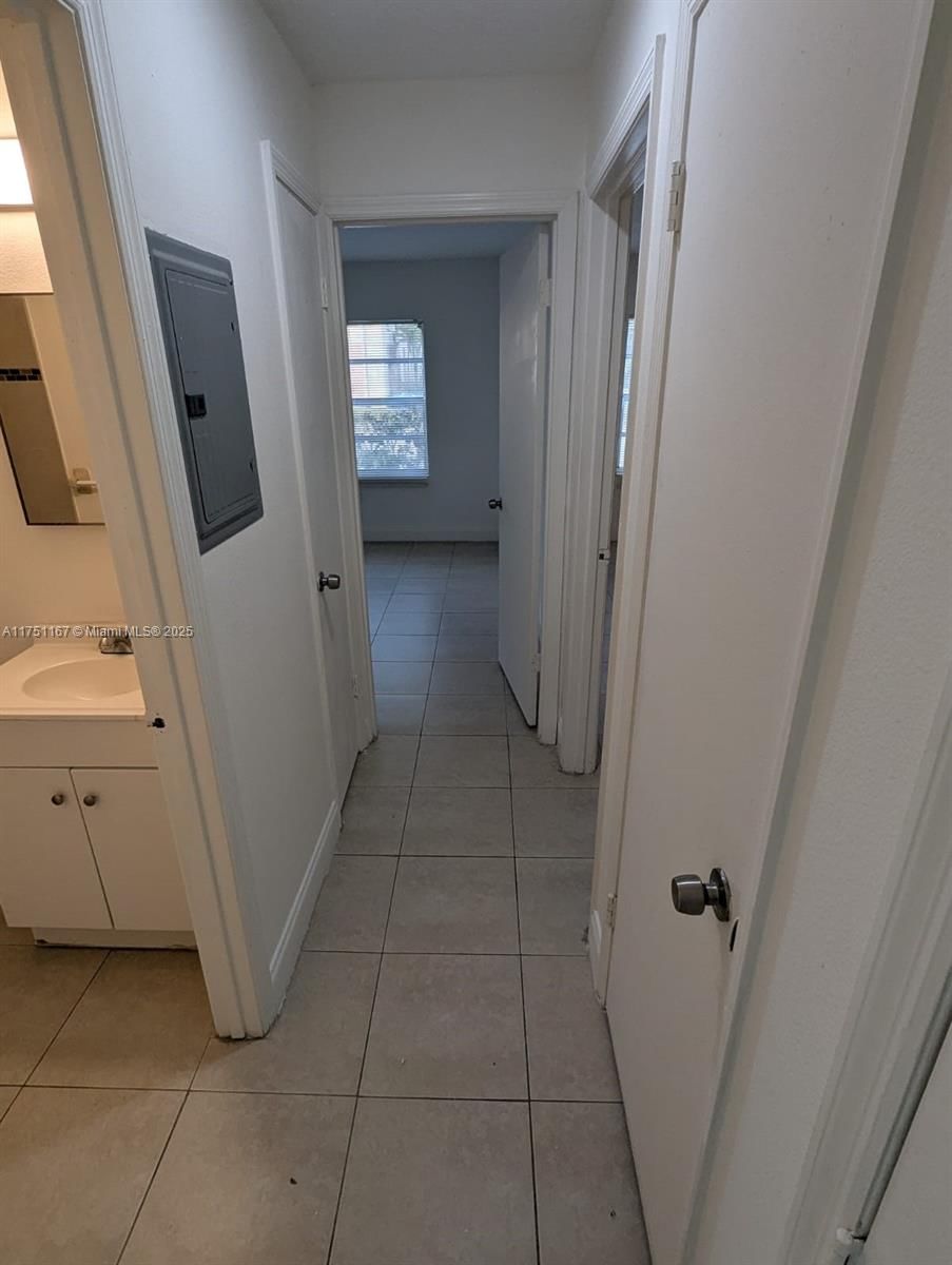 Real estate property located at 1511 PINEWOOD DR NE BLDG 2 #2, Brevard, Palm Bay Club Condominiums, Palm Bay, FL