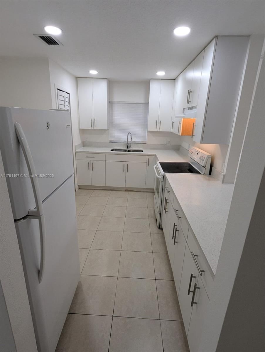 Real estate property located at 1511 PINEWOOD DR NE BLDG 2 #2, Brevard, Palm Bay Club Condominiums, Palm Bay, FL