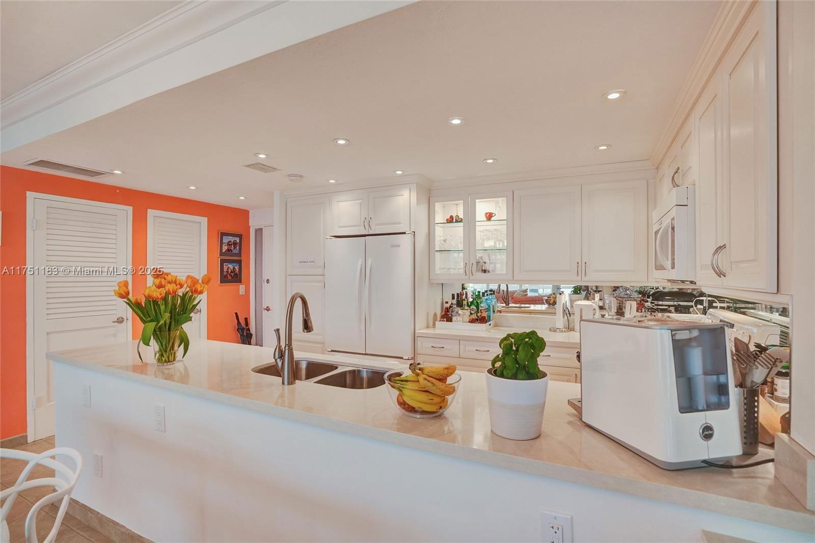 Real estate property located at 3111 Ocean Dr #603, Broward, Hollywood Towers Condo, Hollywood, FL