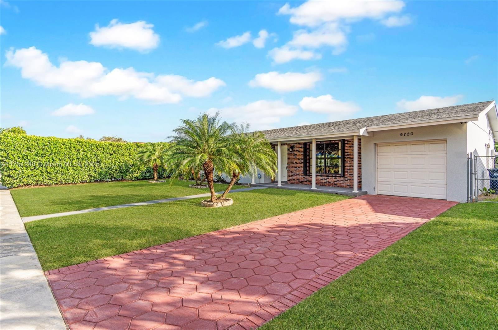 Real estate property located at 9720 185th Ter, Miami-dade, Section Twenty-four Bel-a, Cutler Bay, FL