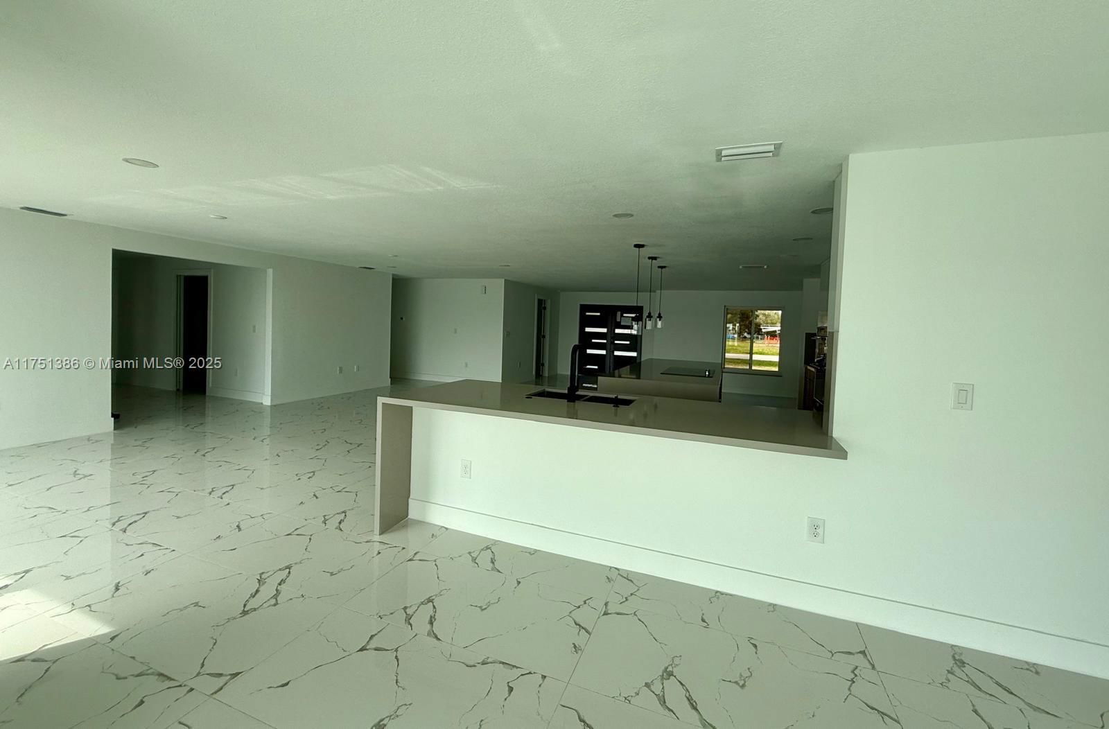 Real estate property located at 111 E North Shore AVE, Lee, Harbor Estates First Add, Fort Myers, FL