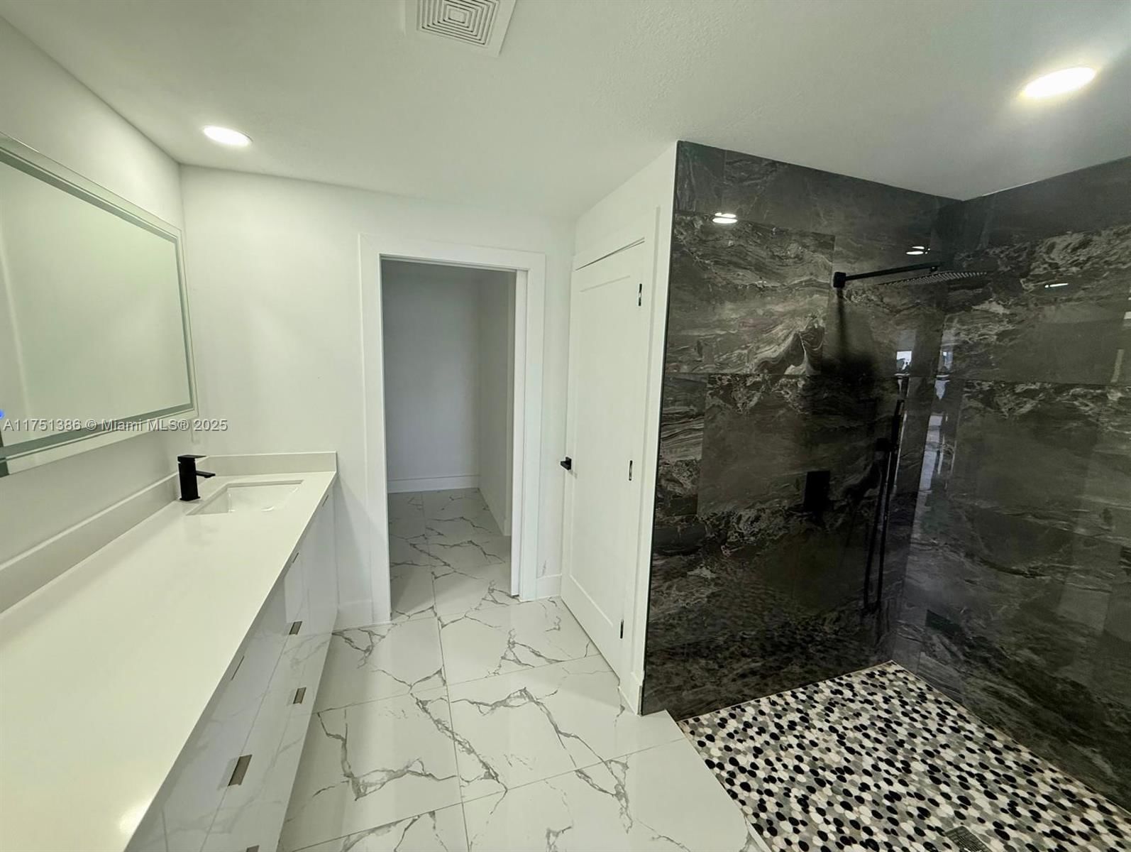 Real estate property located at 111 E North Shore AVE, Lee, Harbor Estates First Add, Fort Myers, FL
