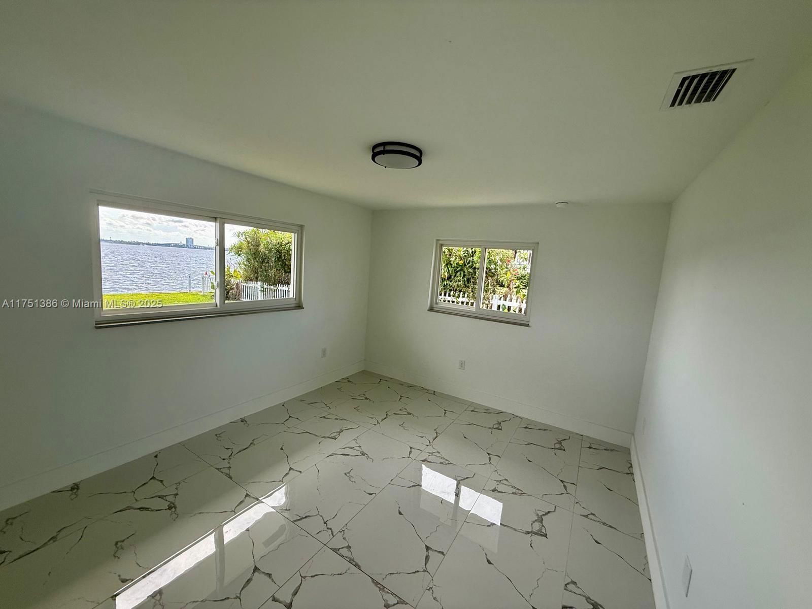 Real estate property located at 111 E North Shore AVE, Lee, Harbor Estates First Add, Fort Myers, FL