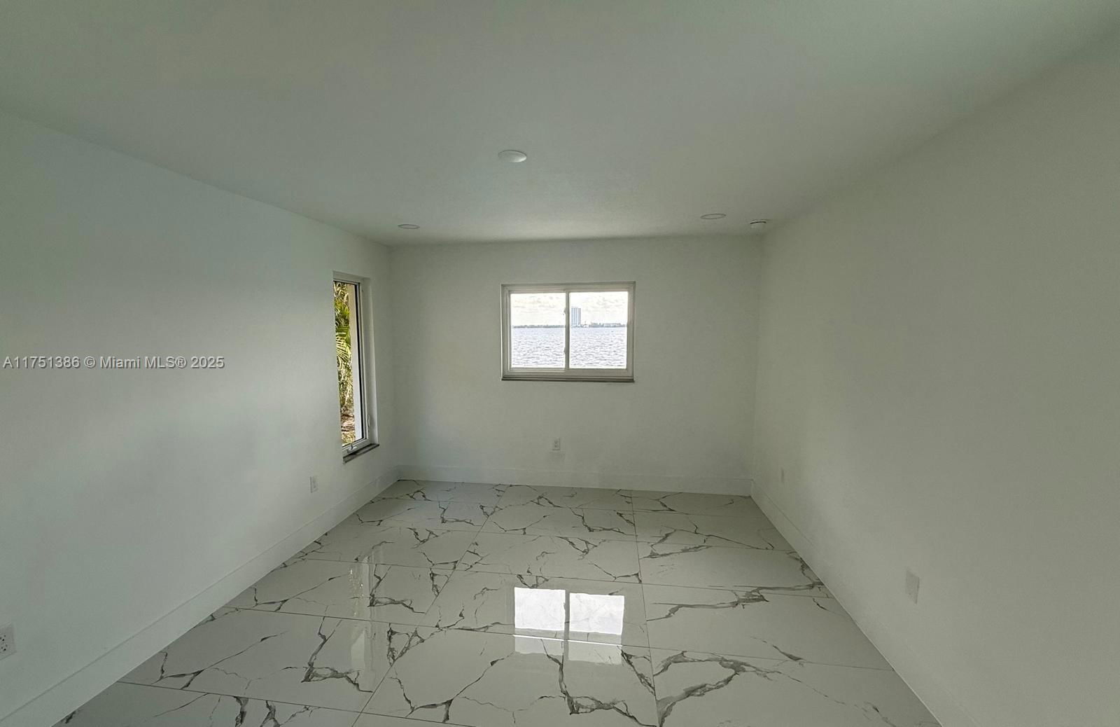 Real estate property located at 111 E North Shore AVE, Lee, Harbor Estates First Add, Fort Myers, FL