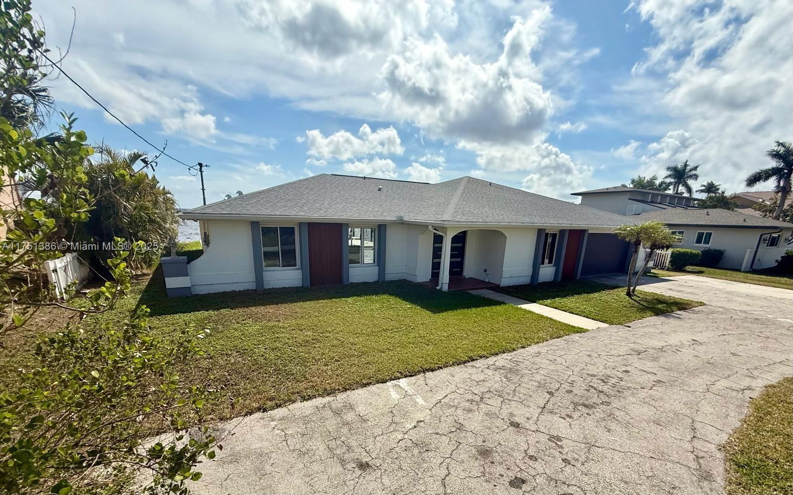 Real estate property located at 111 E North Shore AVE, Lee, Harbor Estates First Add, Fort Myers, FL