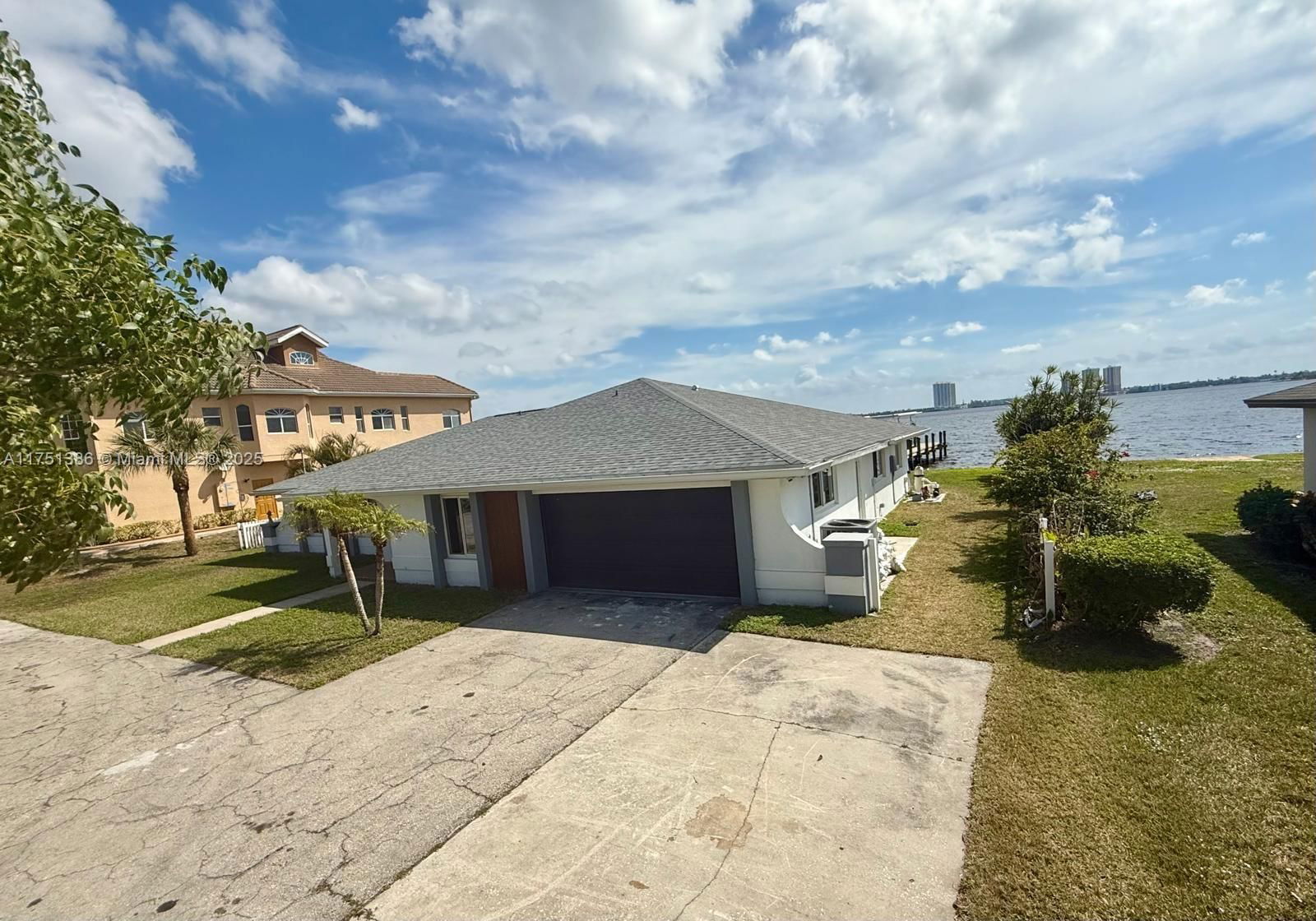 Real estate property located at 111 E North Shore AVE, Lee, Harbor Estates First Add, Fort Myers, FL