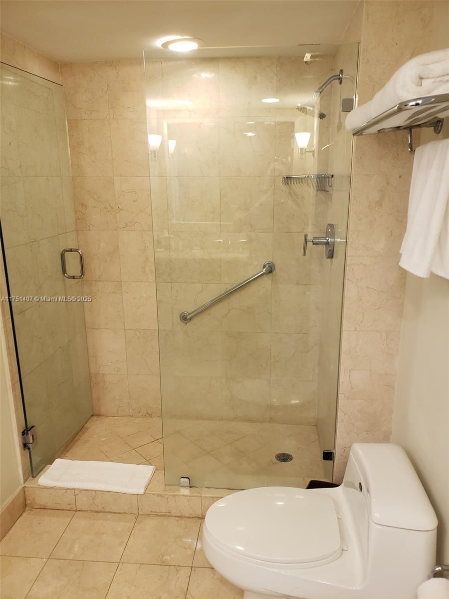 Real estate property located at 2670 Sunrise Blvd #430, Broward, Gallery One Condo, Fort Lauderdale, FL