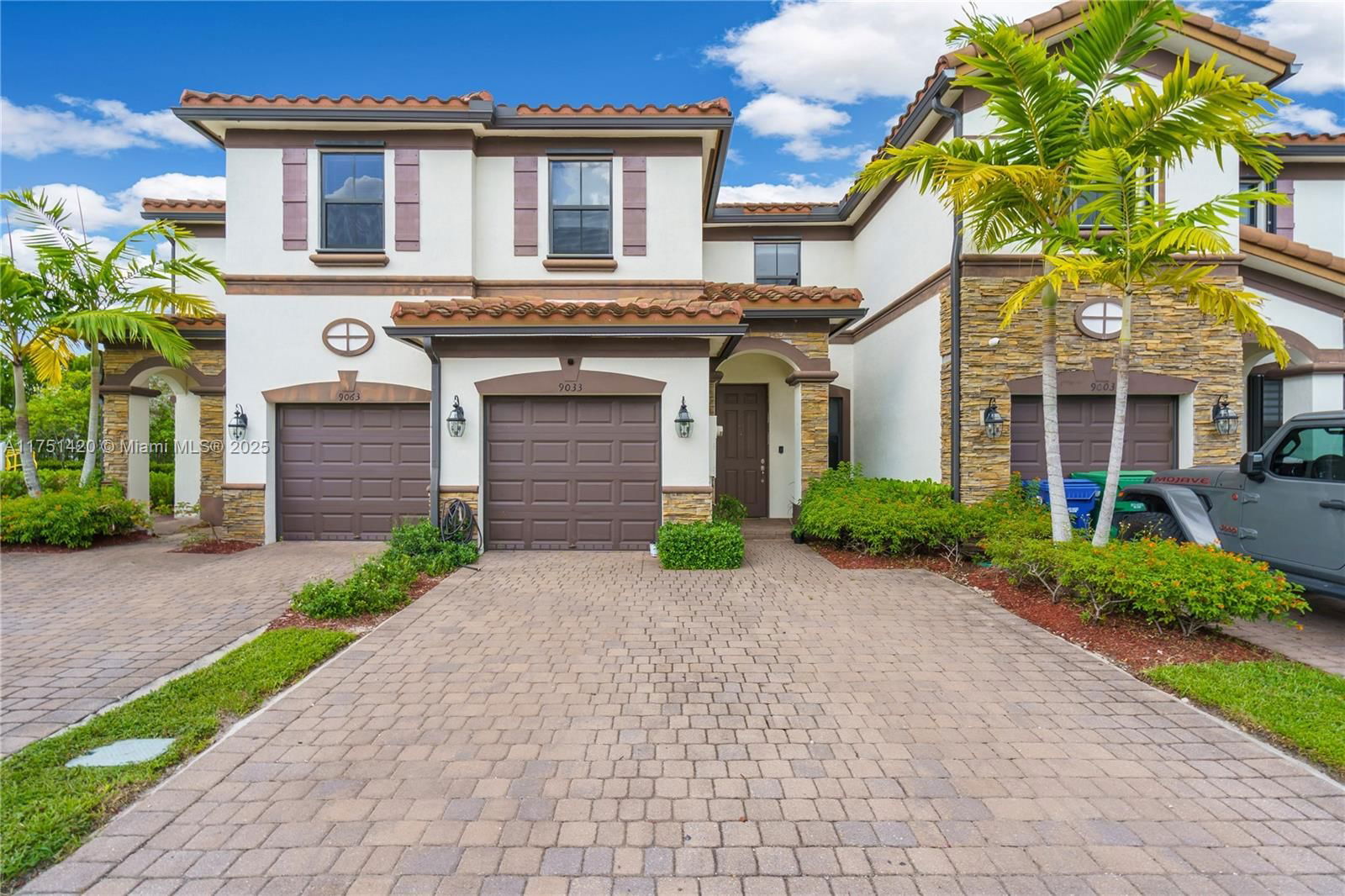 Real estate property located at 9033 184th Ter #9033, Miami-dade, Murtha Subdivision, Hialeah, FL