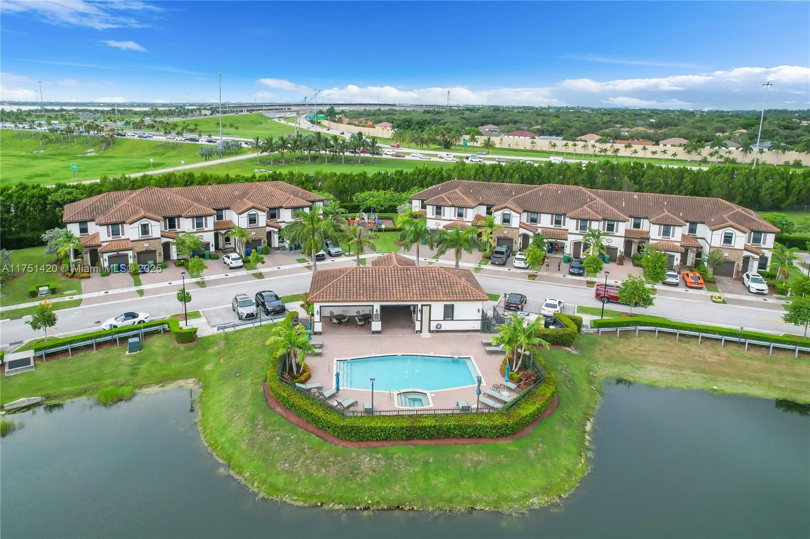 Real estate property located at 9033 184th Ter #9033, Miami-dade, Murtha Subdivision, Hialeah, FL