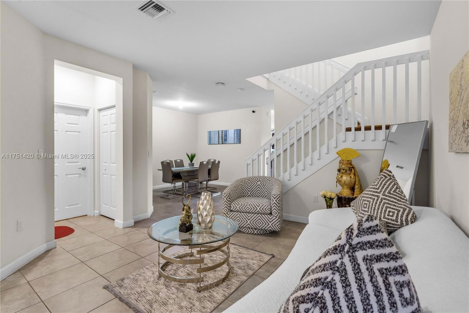 Real estate property located at 9033 184th Ter #9033, Miami-dade, Murtha Subdivision, Hialeah, FL