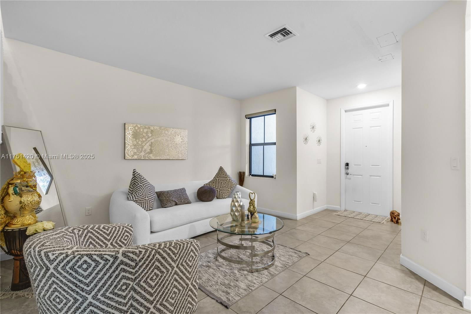 Real estate property located at 9033 184th Ter #9033, Miami-dade, Murtha Subdivision, Hialeah, FL