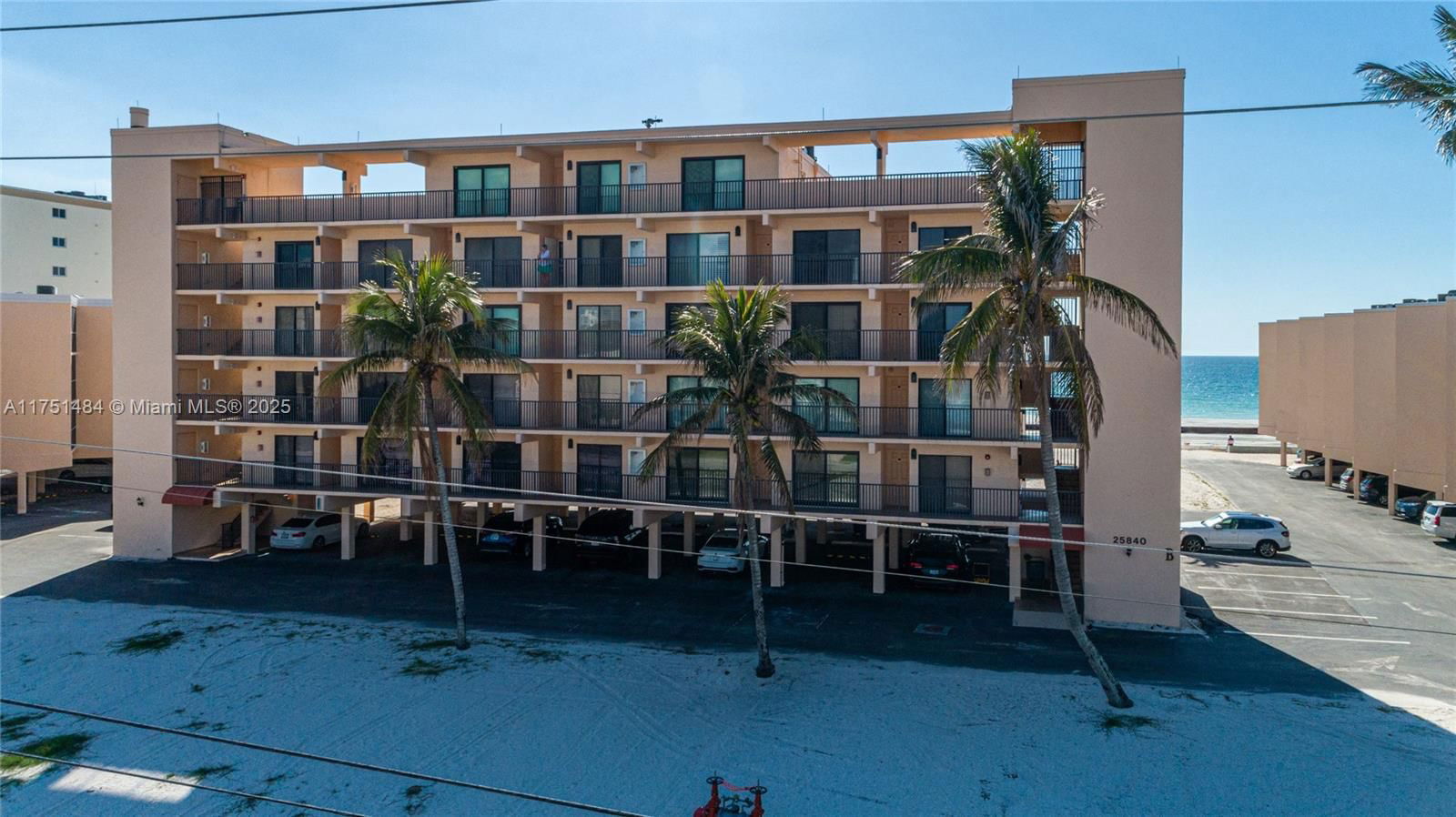Real estate property located at 25840 Hickory Blvd, Lee, Dolphin Way Of Hickory Pte, Bonita Springs, FL