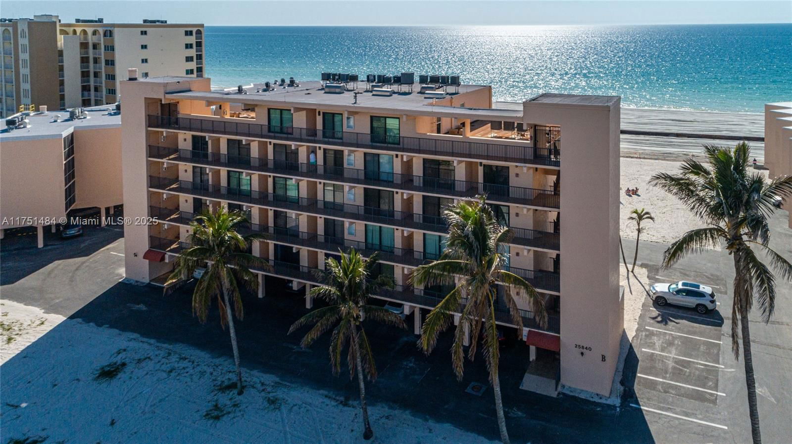 Real estate property located at 25840 Hickory Blvd, Lee, Dolphin Way Of Hickory Pte, Bonita Springs, FL