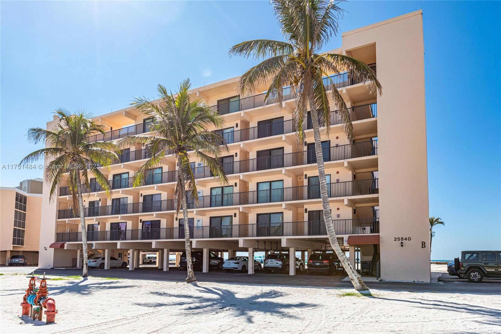 Real estate property located at 25840 Hickory Blvd, Lee, Dolphin Way Of Hickory Pte, Bonita Springs, FL