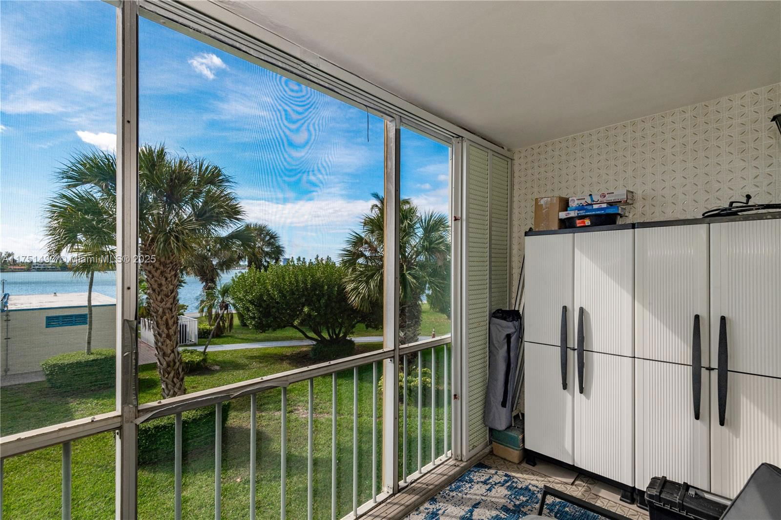 Real estate property located at 3010 Marcos Dr R211, Miami-dade, Point East Sec 4 Condo, Aventura, FL