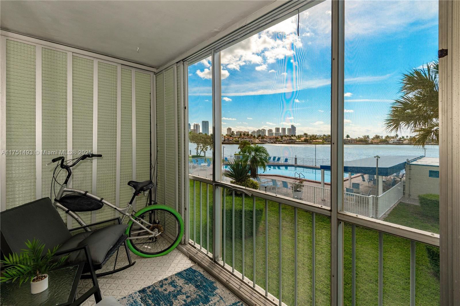 Real estate property located at 3010 Marcos Dr R211, Miami-dade, Point East Sec 4 Condo, Aventura, FL