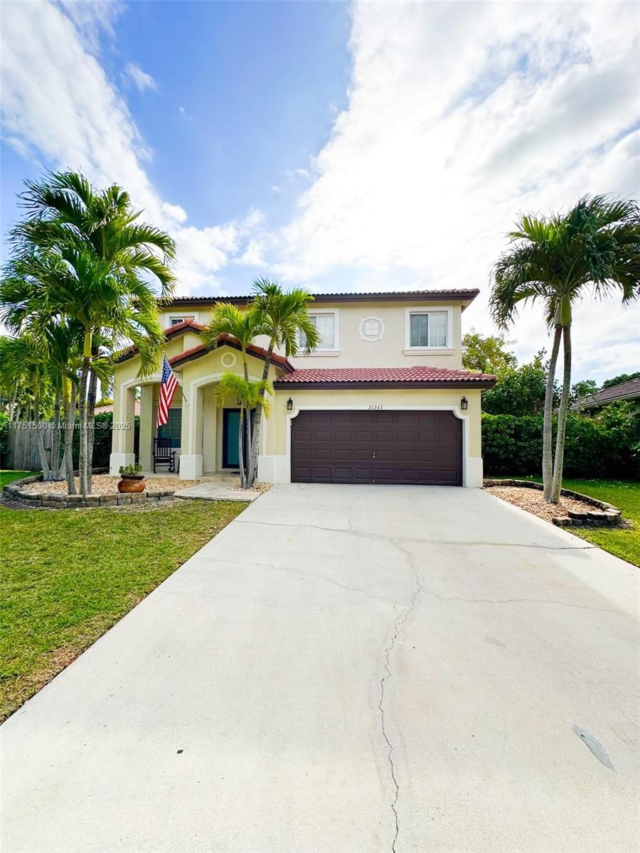Real estate property located at 21243 89th Ct, Miami-dade, Lakes By The Bay Sec 14, Cutler Bay, FL