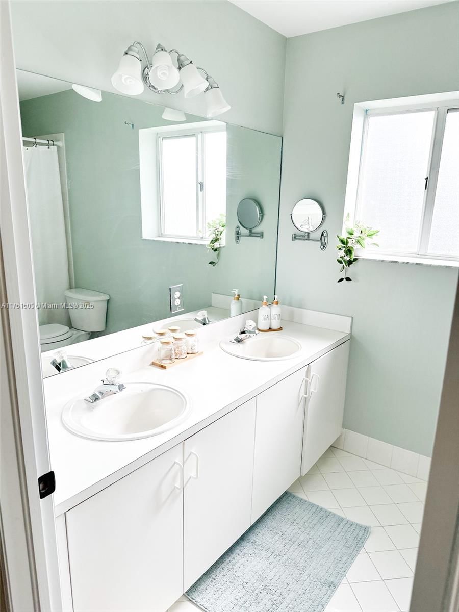 Real estate property located at 21243 89th Ct, Miami-dade, Lakes By The Bay Sec 14, Cutler Bay, FL