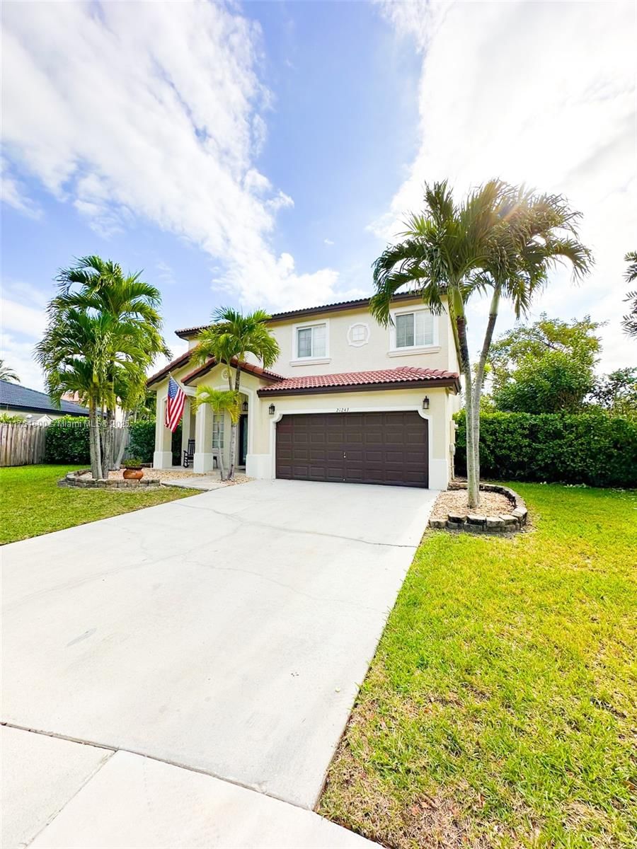Real estate property located at 21243 89th Ct, Miami-dade, Lakes By The Bay Sec 14, Cutler Bay, FL