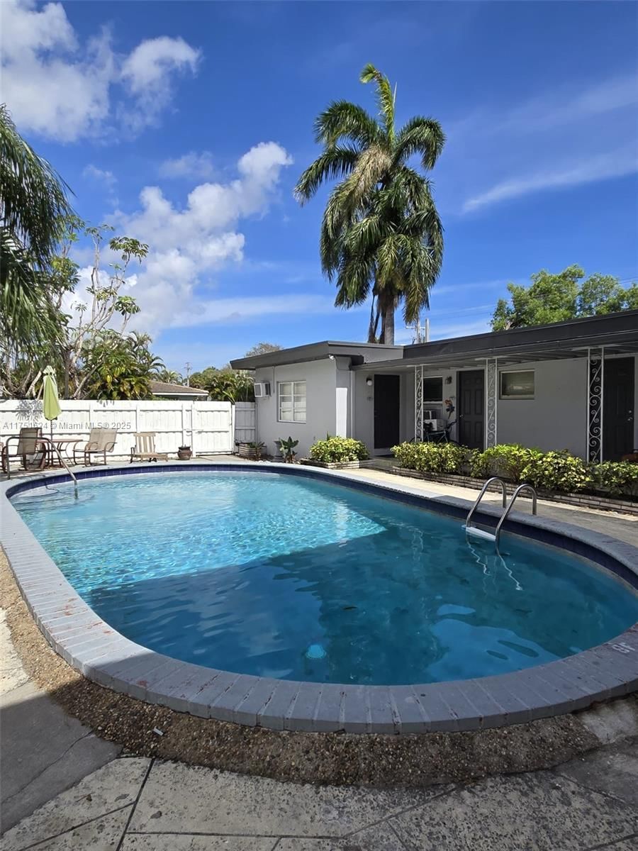 Real estate property located at 250 Park St #1-6, Broward, Dania Beach, FL